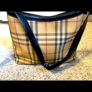 Burberry purse.